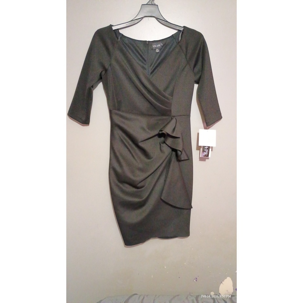 Petite "Allie" Short Techno Scuba Ruffle Long Sleeve Size 12p